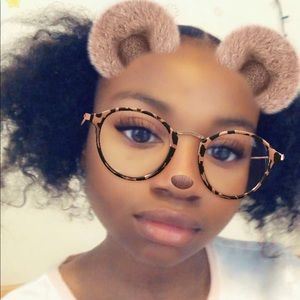 Meet your Posher, Siana